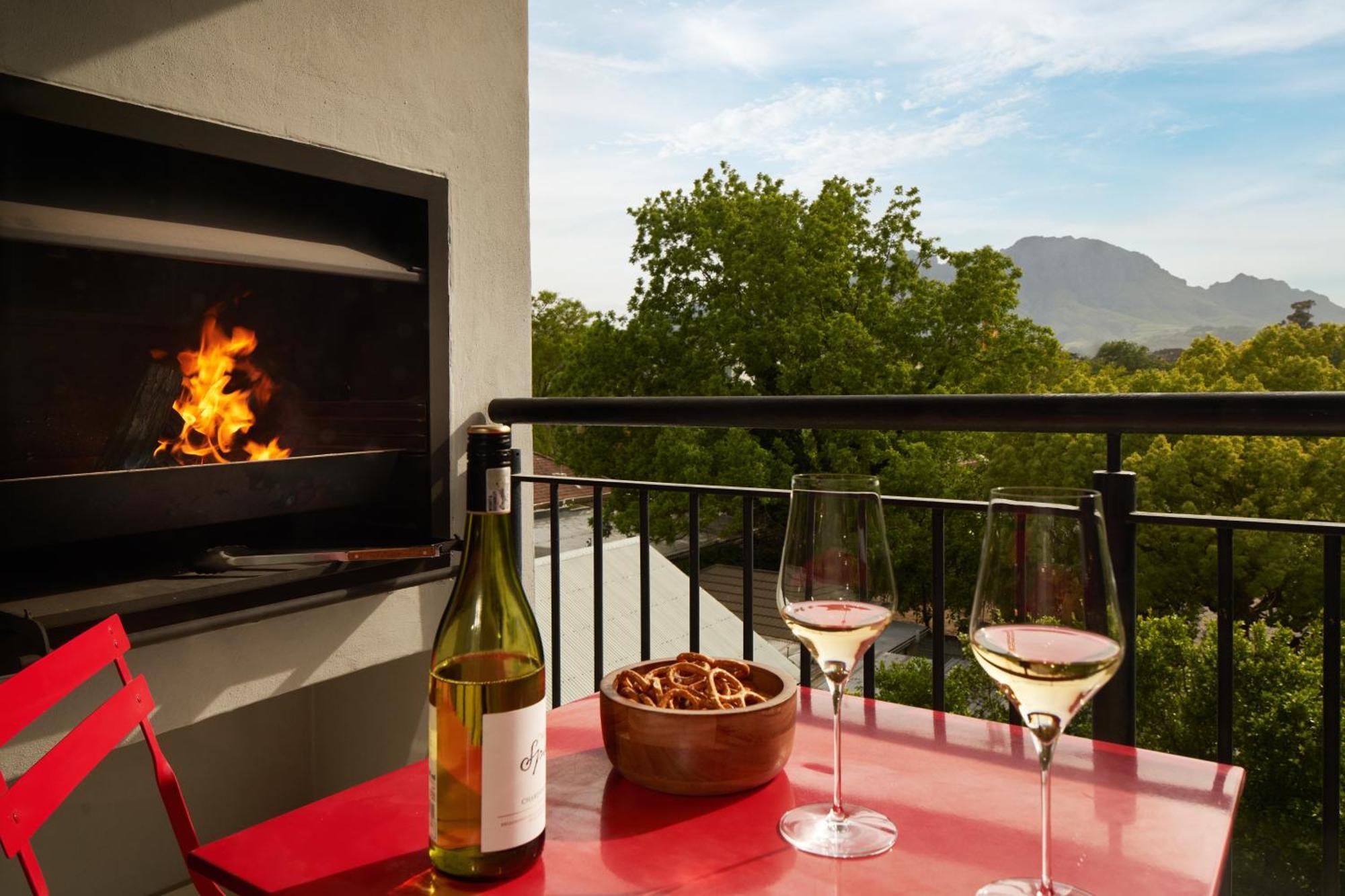 The Den Apartments By Raw Africa Collection Municipalità locale di Municipalità locale di Stellenbosch Esterno foto